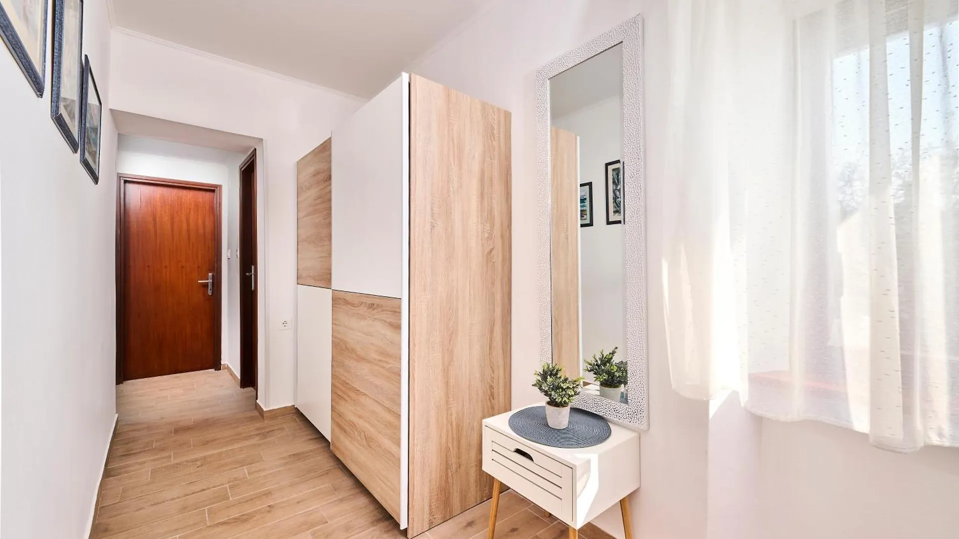 Apartments Mirna Stress Free Vol.2