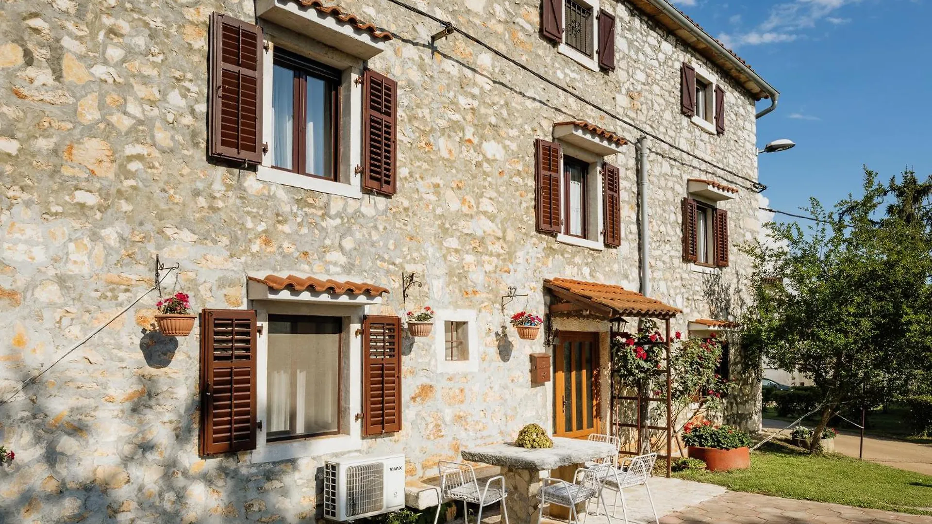 Apartments Mirna Stress Free Vol.2